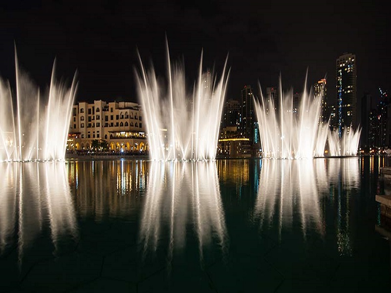 Dubai Fountain Lake Ride ex Abu Dhabi