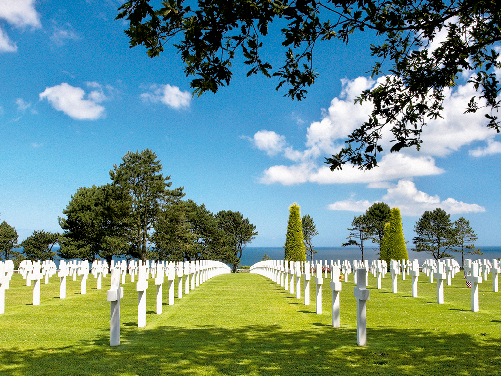 Small Group Normandy D-Day Battlefields and Landing Beaches Day Trip from Paris Center