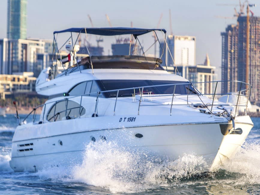 2 Hour Private 58 Ft Etosha Luxury Yacht Tour in Dubai Marina
