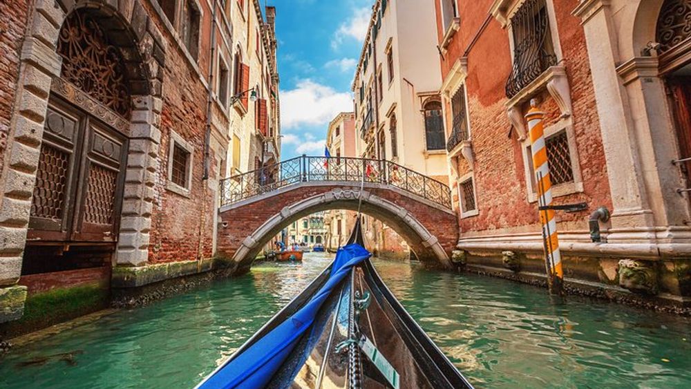 Venice Grand Canal Gondola Ride and Guided Walking Tour