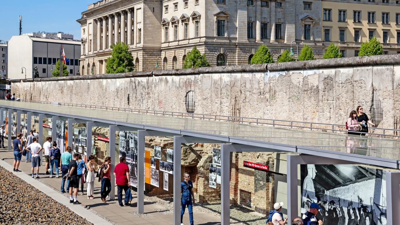 Berlin 3-Hour Historical Tour-East Berlin: City of Shadow