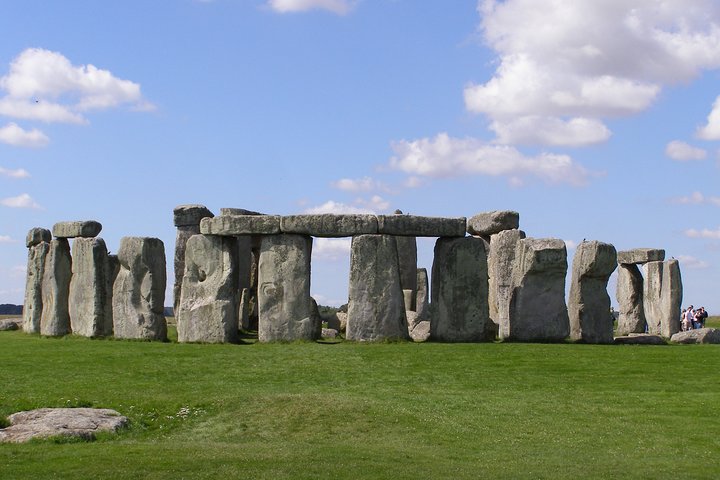 Bath and Stonehenge Day Tour from Southampton