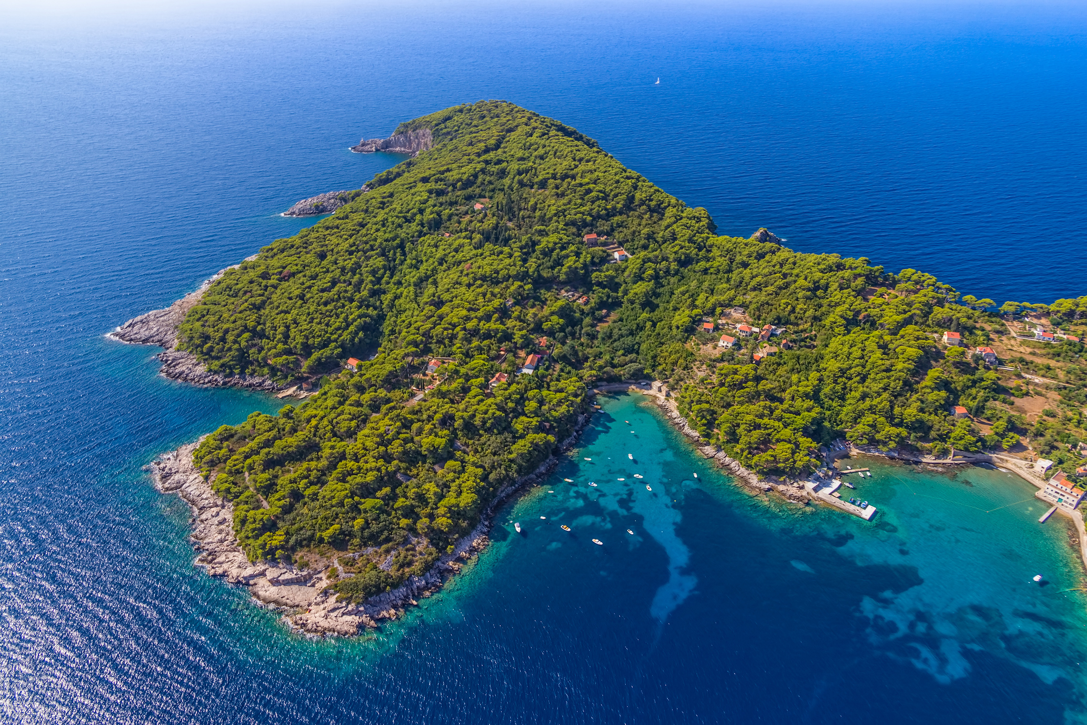 Private Elaphite Islands by motor yacht from Dubrovnik