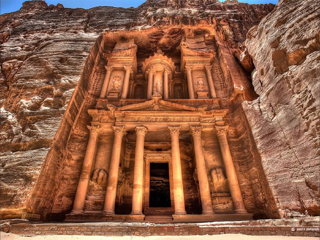 Petra Full Day Visit with a Return Transfer