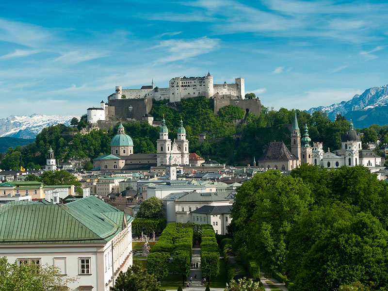 Salzburg Walking Tour With Historian Guide