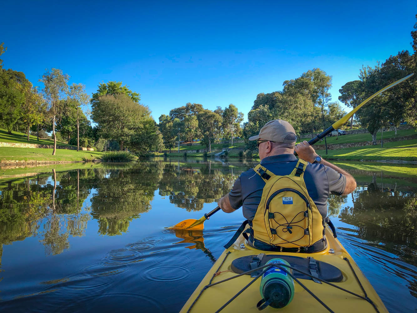 Kayaking the City - An Adventure on The Torrens