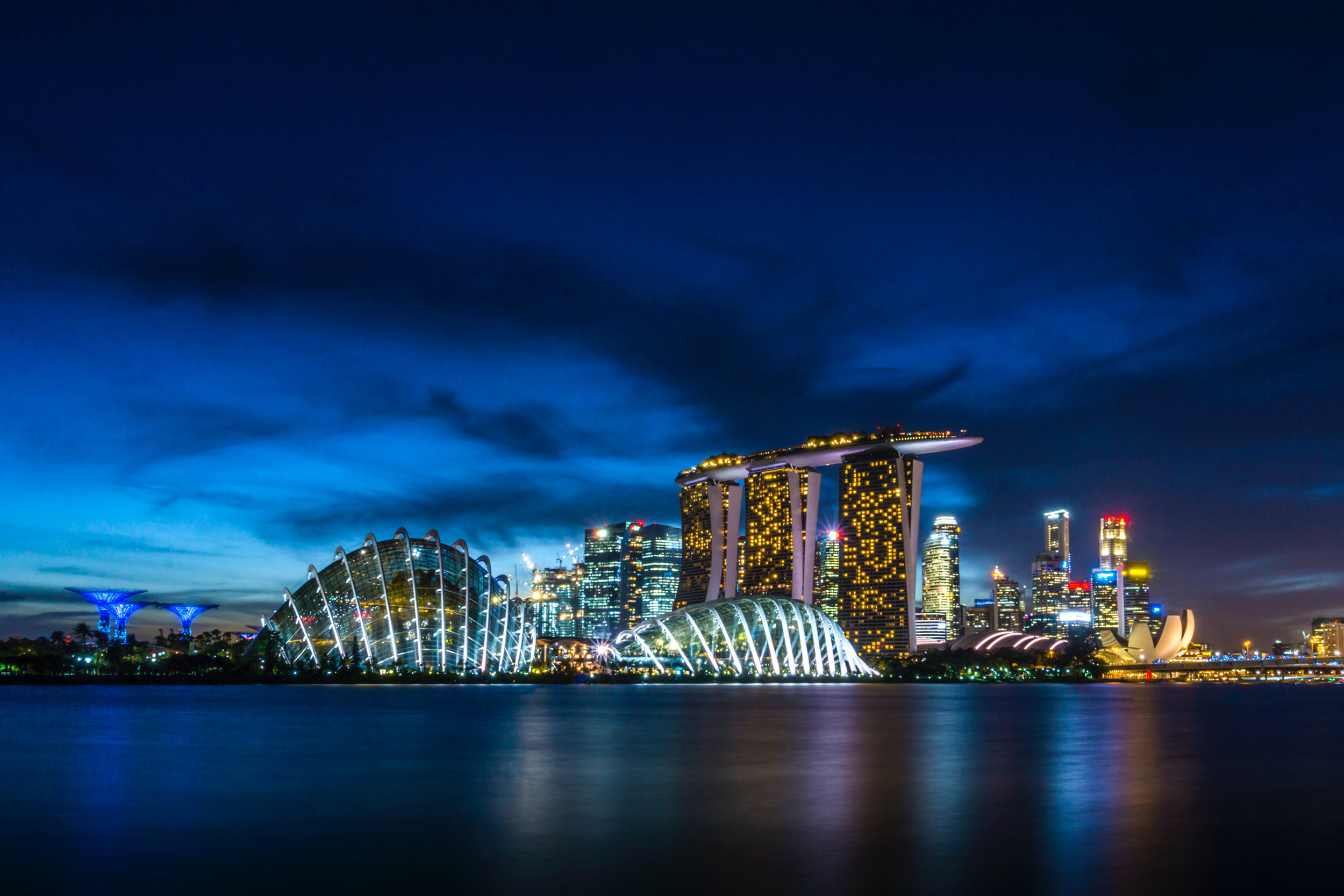 Luxury Singapore Escape: 1 Night Stay Inc Breakfast